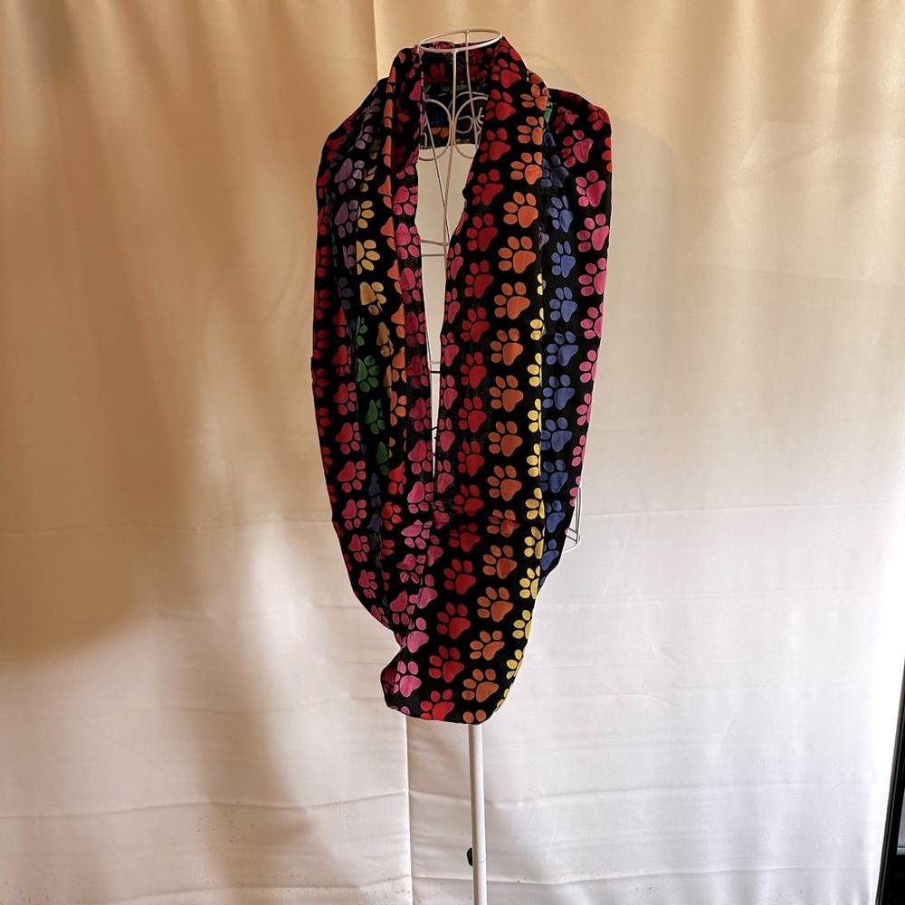 GREATER GOOD infinity scarf